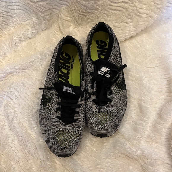 Nike flynit racer sneakers in PERFECT condition - Picture 5 of 5